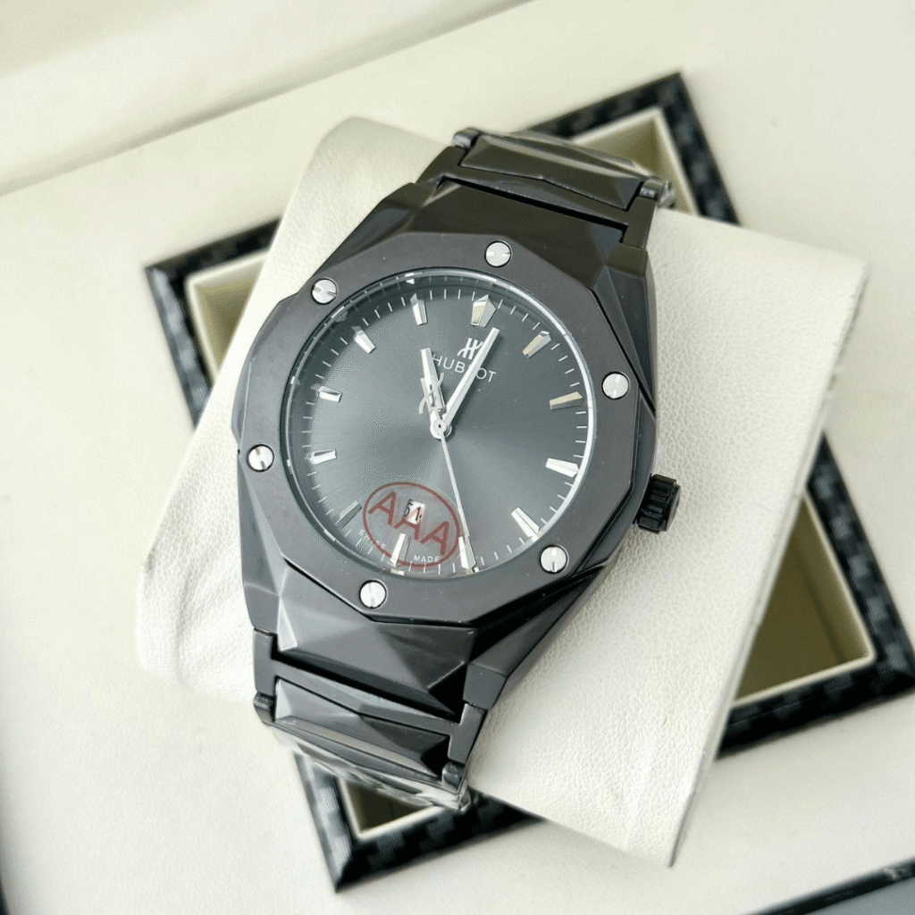 Hublot Classic Fusion - Analog Watch