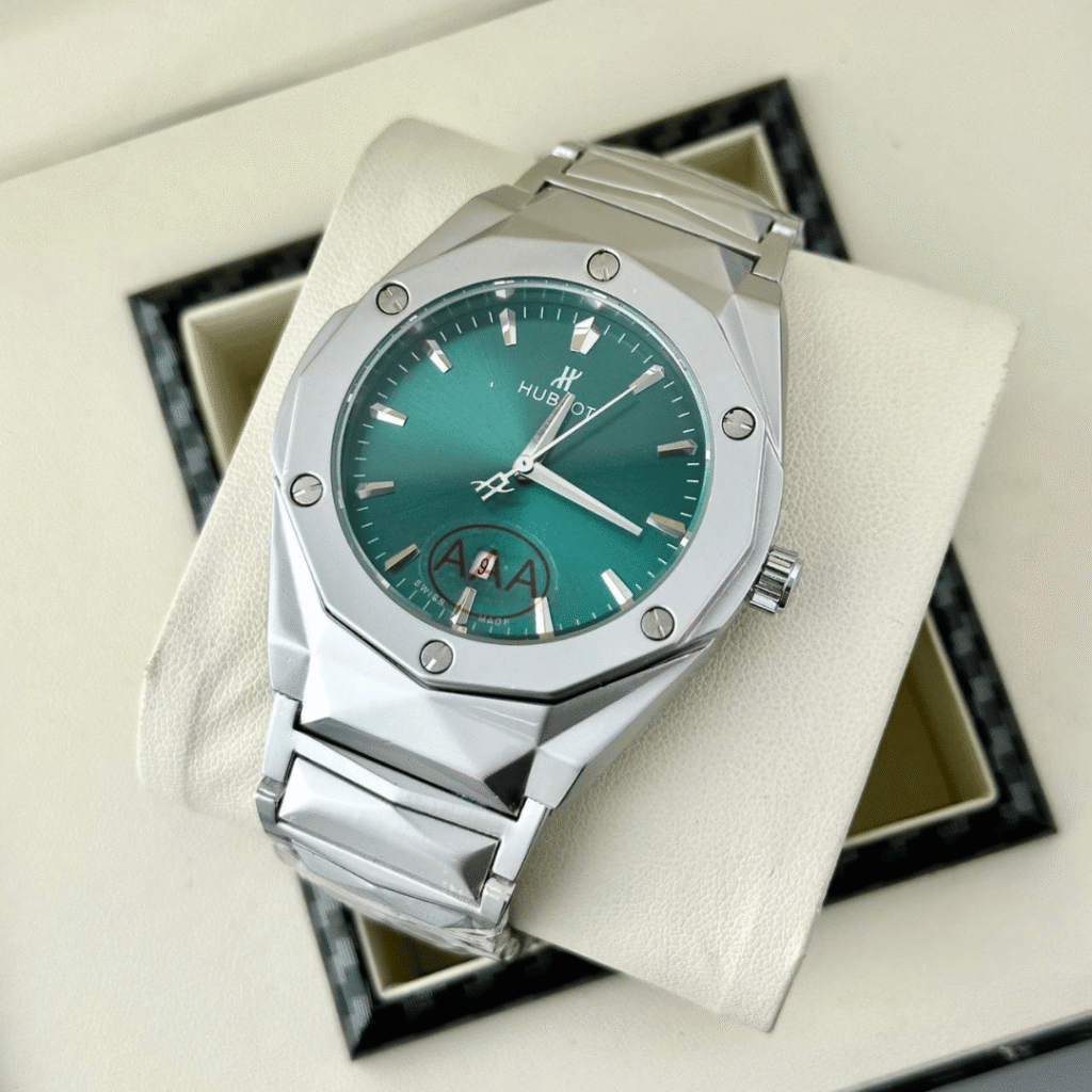 Hublot Classic Fusion - Analog Watch